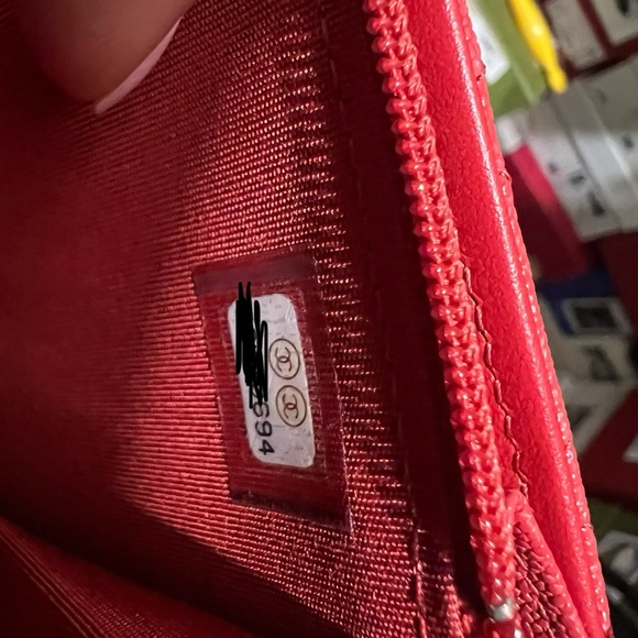 NWT Chanel caviar medium boy wallet. - Picture 7 of 9